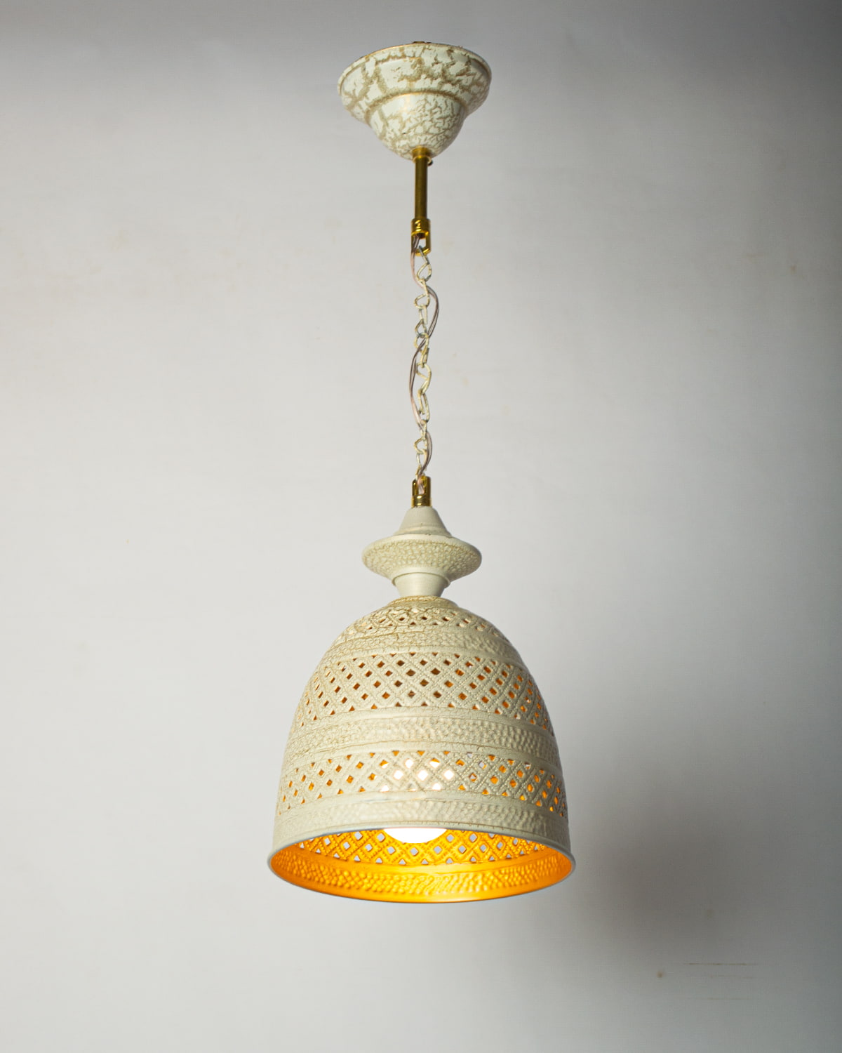 Martelé modern single pendant