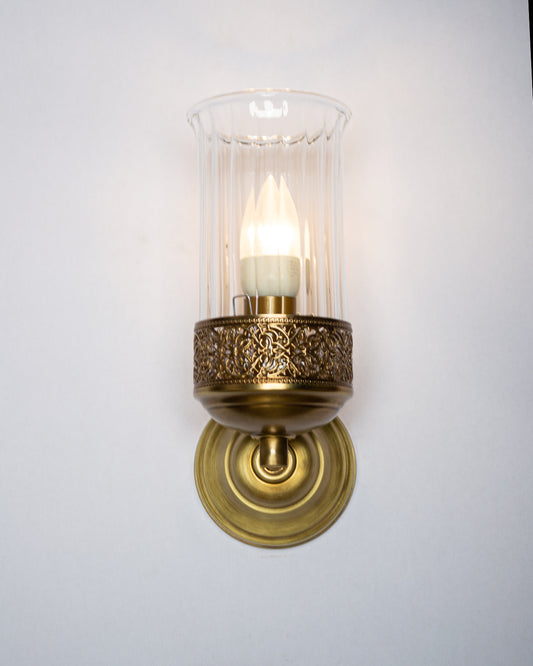 Arabesque Radiance wall light 18cm with round brass base