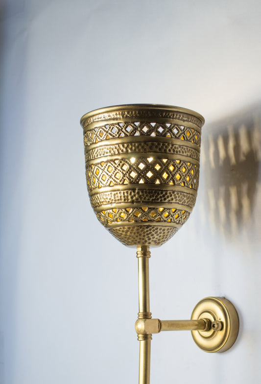 Martelé modern Flare Wall Light