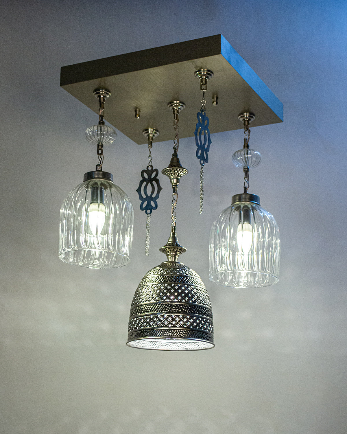 Martelé modern square chandelier - 40cm wood base with 3 hanging pendants